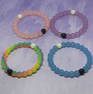Lokai Set Of 4 Bracelets Rainbow-Pink-Purple-Blue
